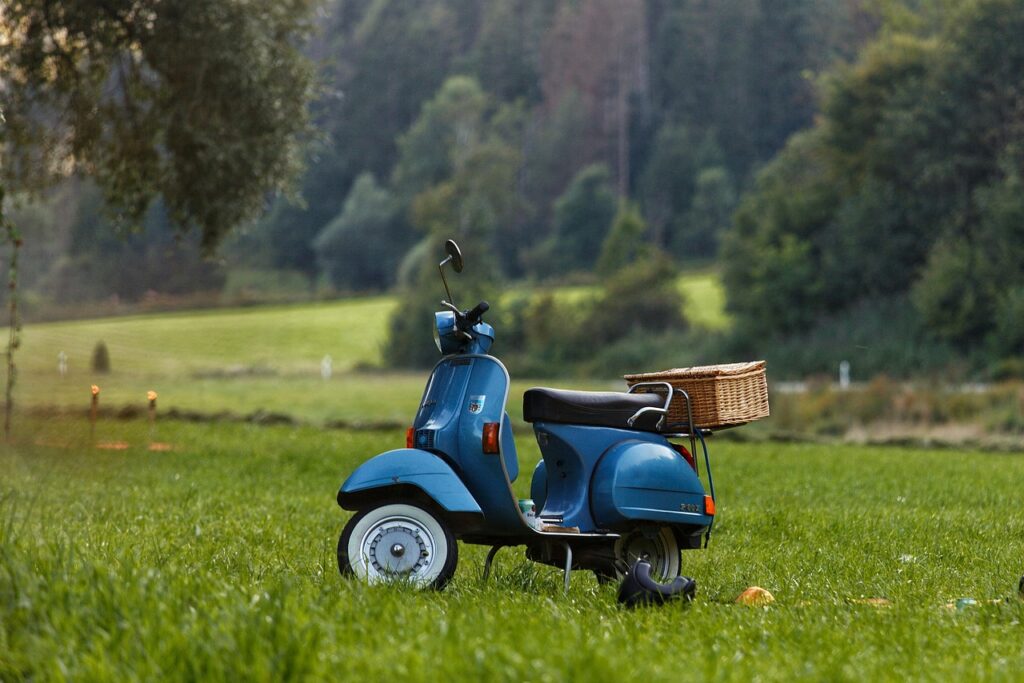 scooter, italy, countryside, farm, vespa scooter, scooter, scooter, scooter, scooter, scooter, italy, italy